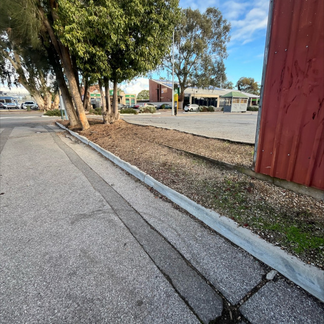 MASSIVE dirt gap