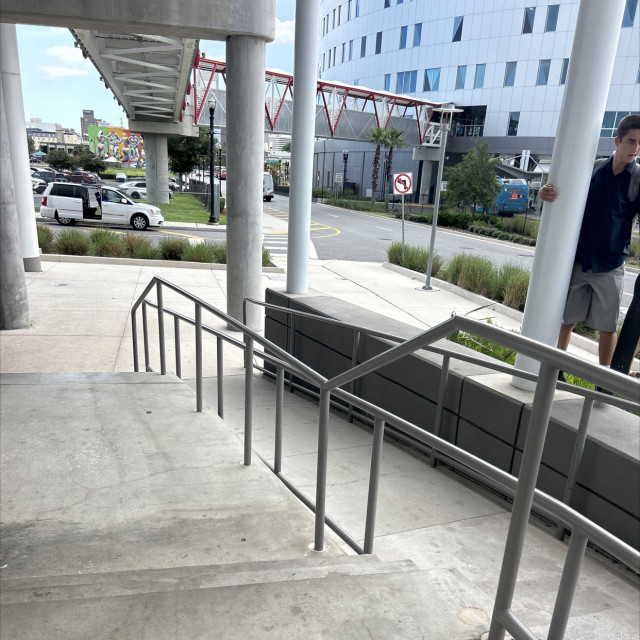 Couple rails