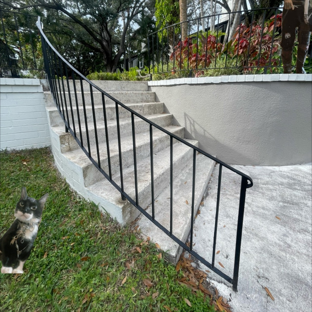 all white bricks curve rail / double outledge