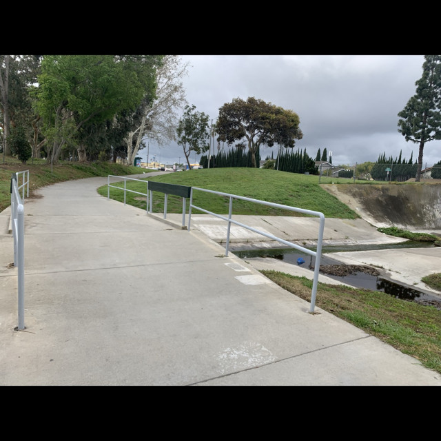 Bomb hill with curb