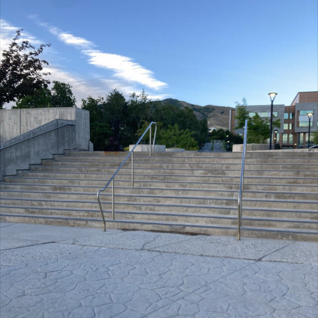 University 10 stair & rail