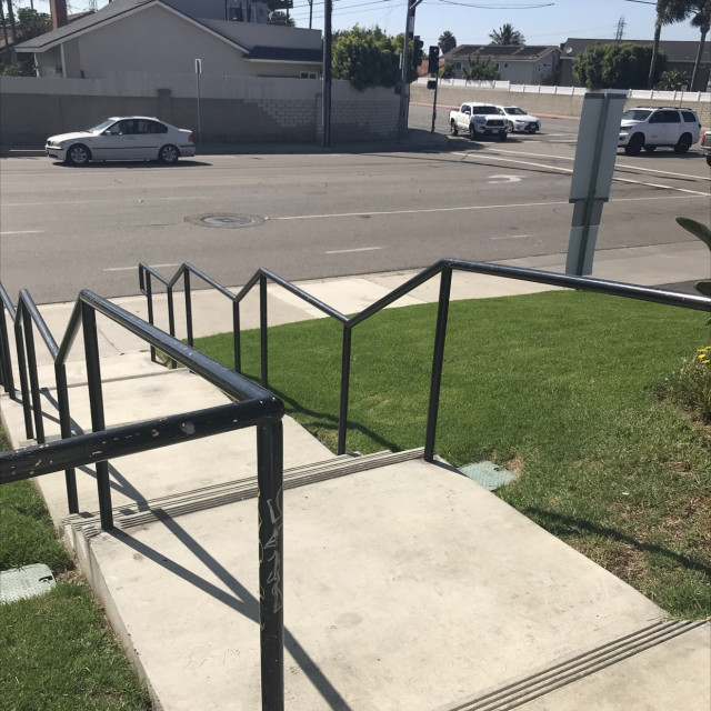 711 stairs and rail