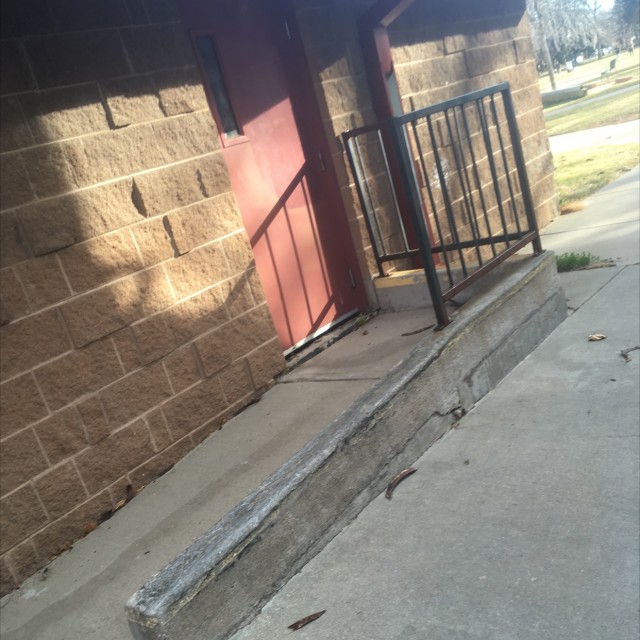 Short rail