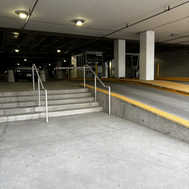 Rail to ledge 