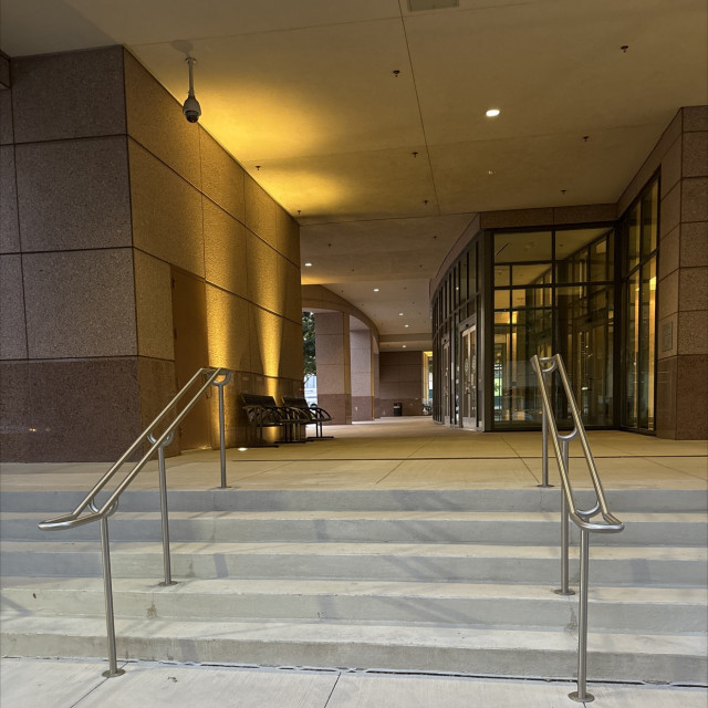 Calhoun St, 5 Stair