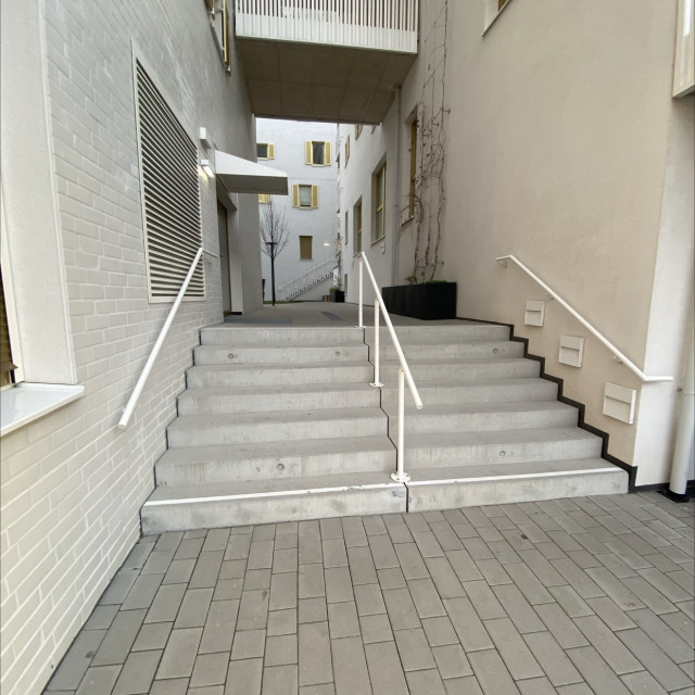 7 Stair Rail