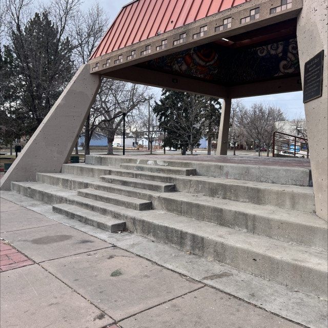 Big stair small stair bank to rail 