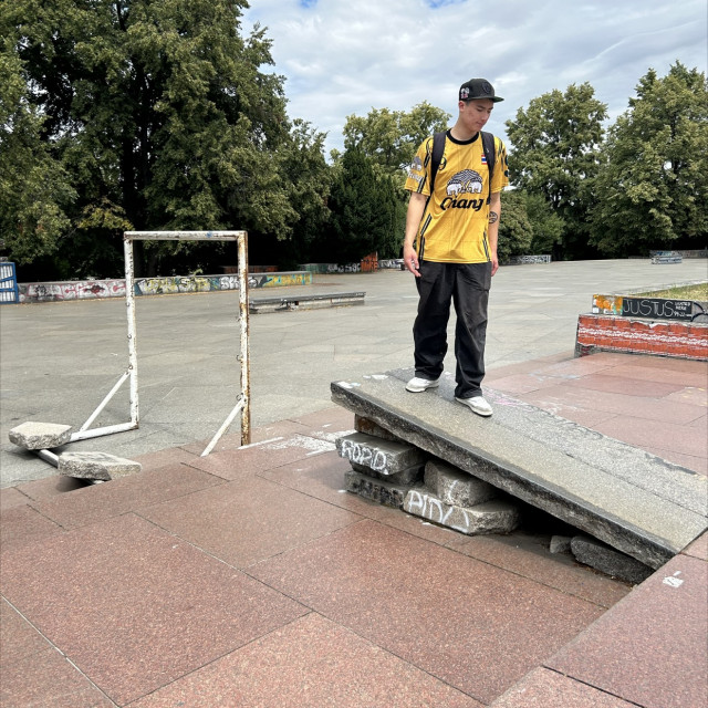 Kicker to rail 