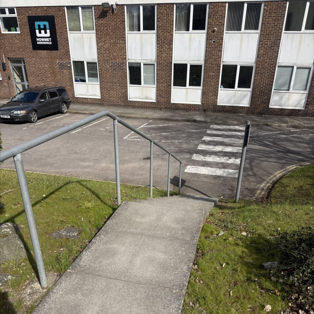 W rail