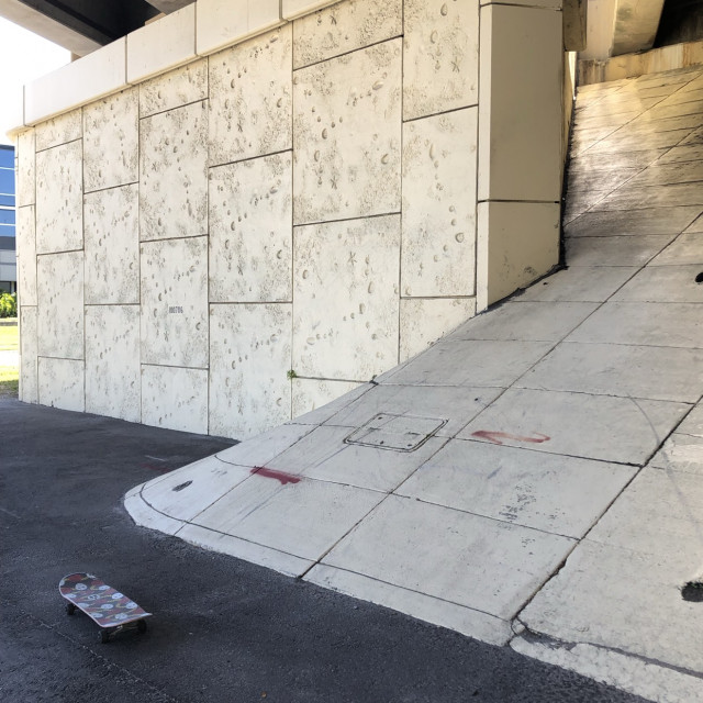 westsho hip/lil double ledge
