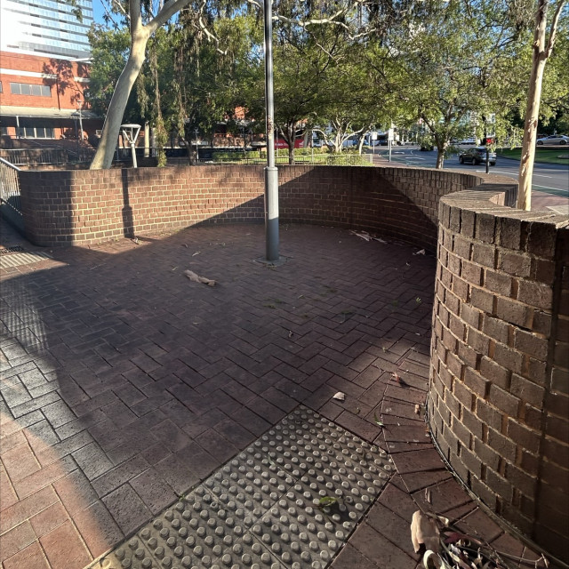 Curved wall