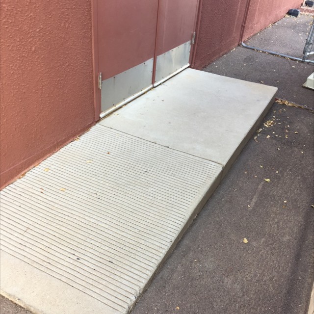 Ledge ramp