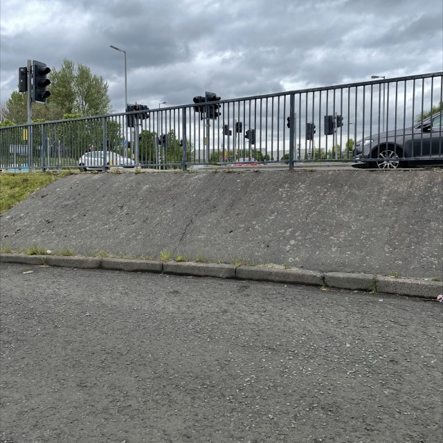 Bank with rail