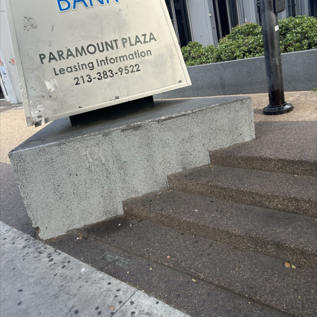 Paramount plaza wilshire