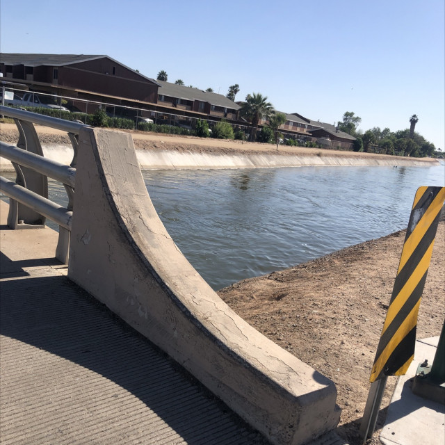 SKETCHY Canal Quarter