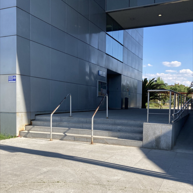 Flat ground and 2 4 stair 