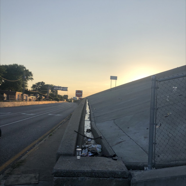 massive gap to road