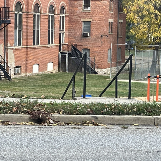 Awful pic of a decent rail