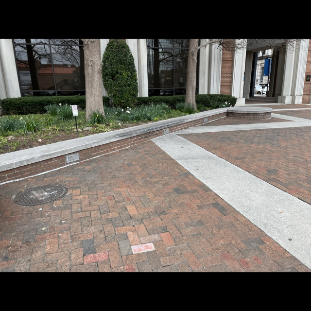 Low ledge