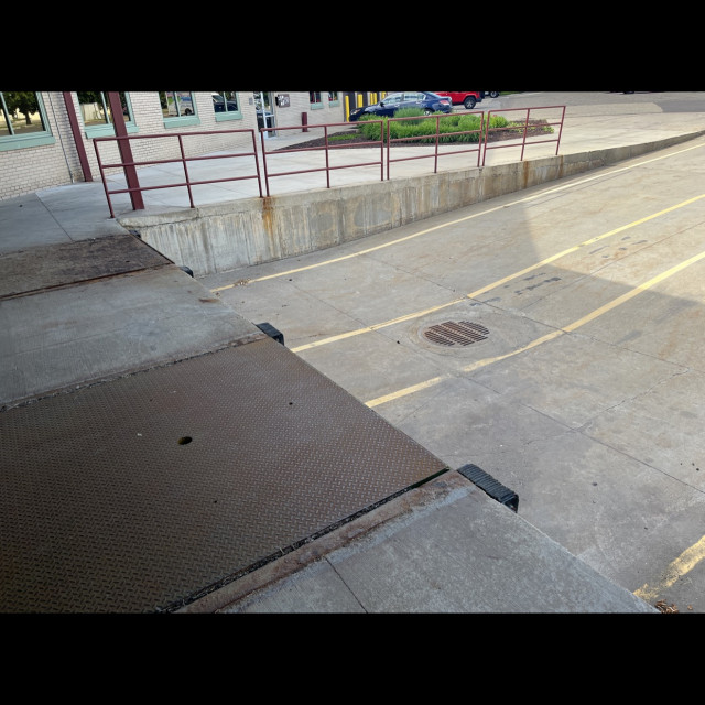 Loading dock