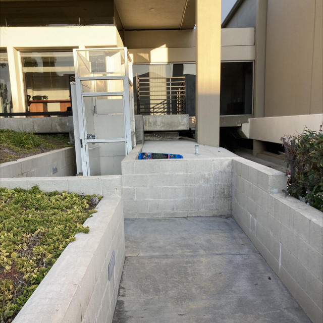Gap over curb to drop