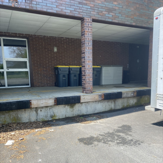 Loading dock 