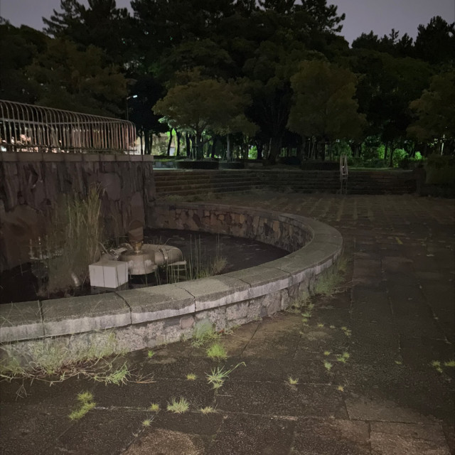 ラウンドレッジ