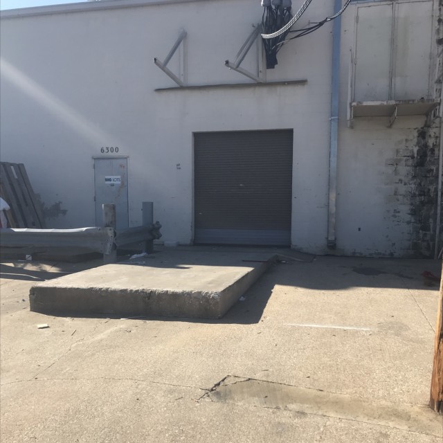 manual pads, leges, and banks behind big lots 