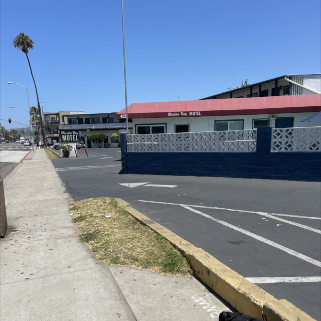 Motel with Gap