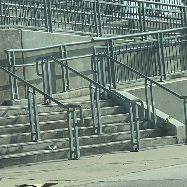 6 stair with rail 