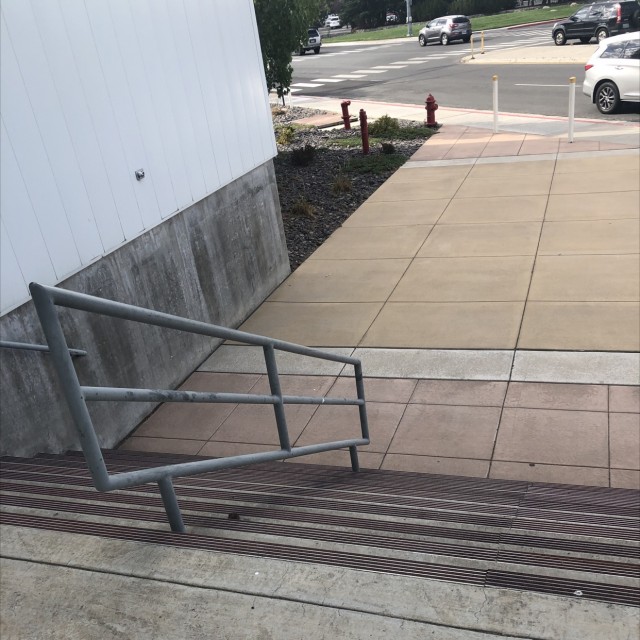 9 stair. Low rail