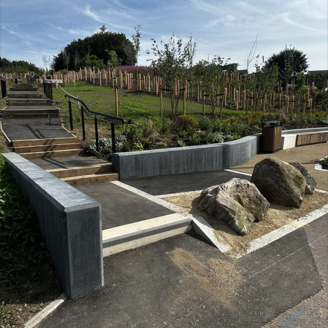 Broad hill mini plaza 