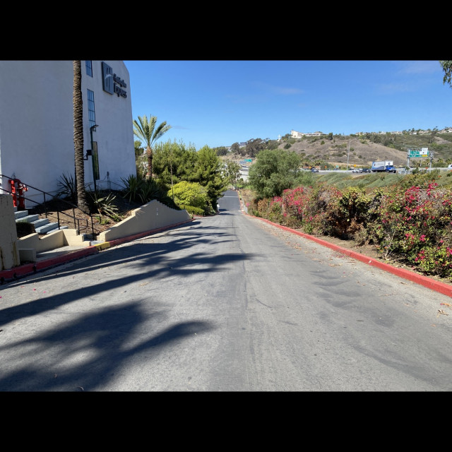 Holiday Inn Hill Bomb