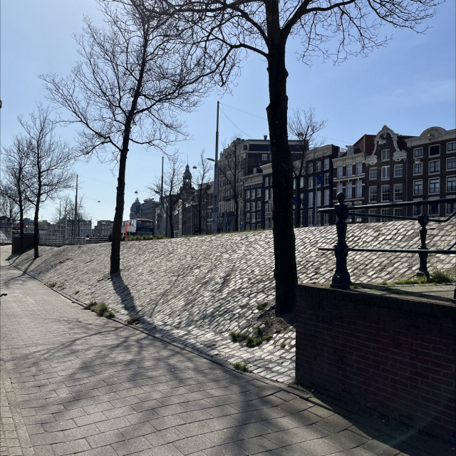 Nice Cobbled Bank