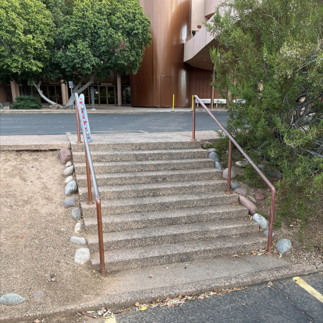 Coliseum rail 
