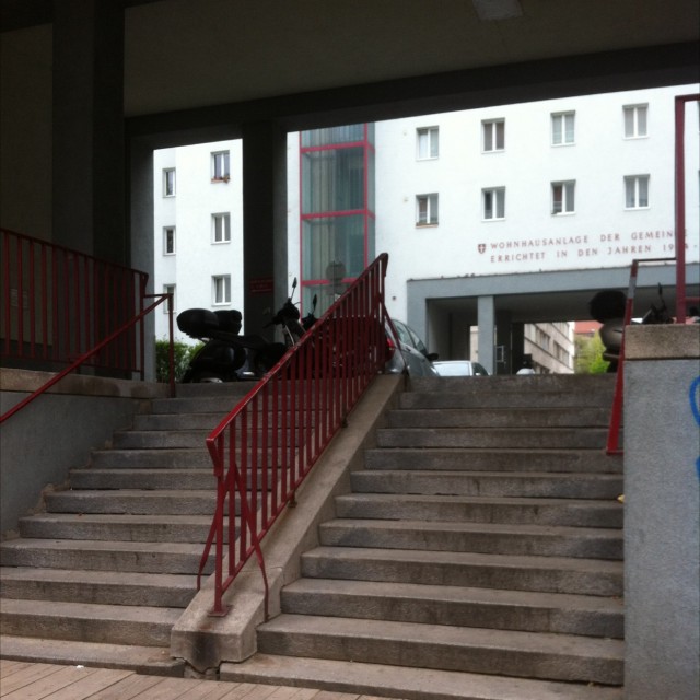 Red rail
