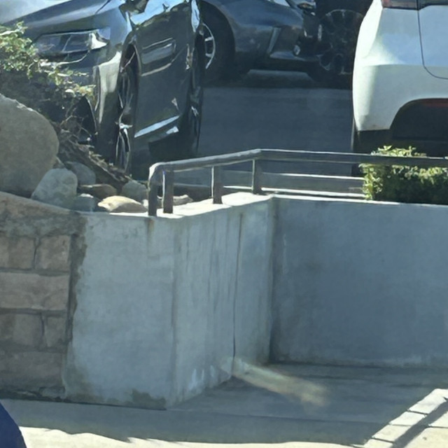 Short rail