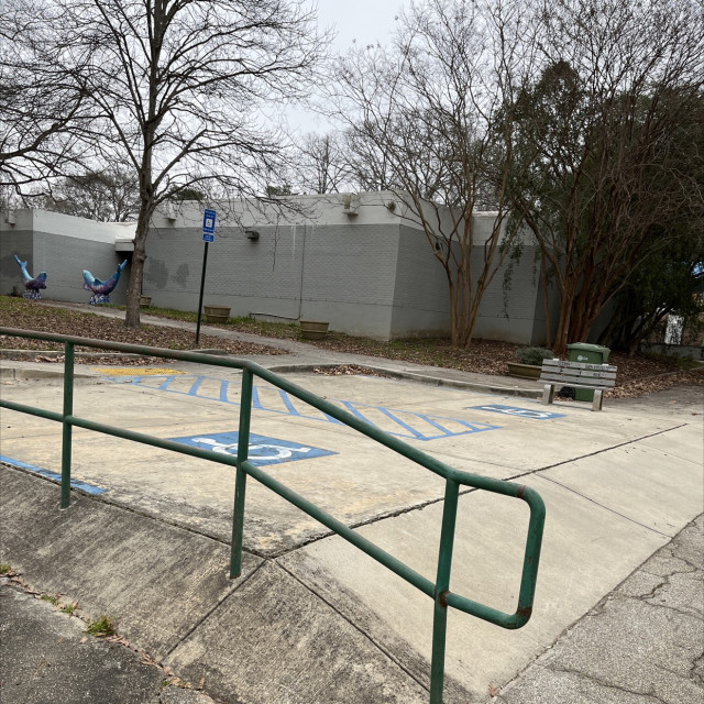 Mellow bank with round rail and bench