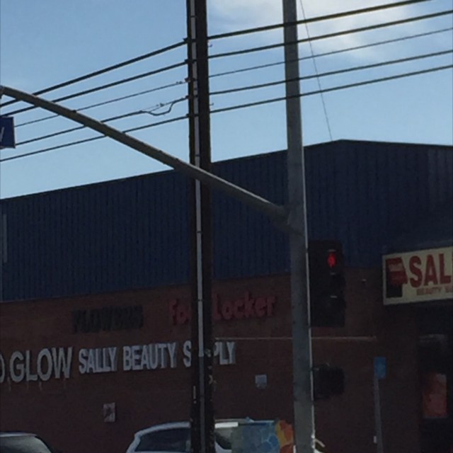 Blow & Glow Ledge 