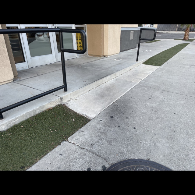 Carls jr curb