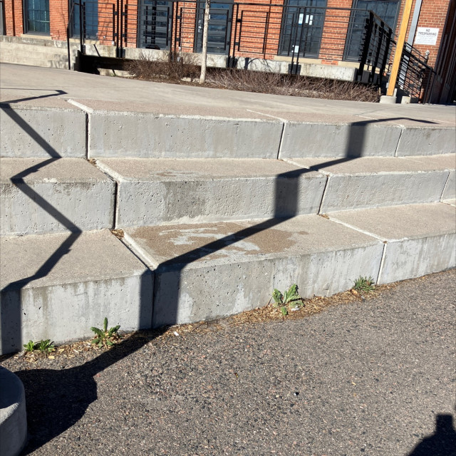 REI 3 block