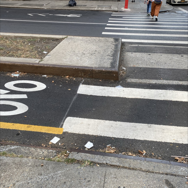 Gap to curb