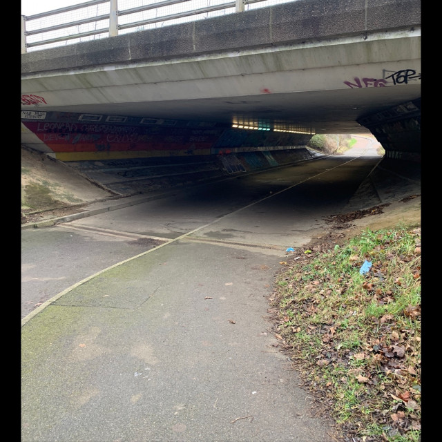 Underpass Curb banks