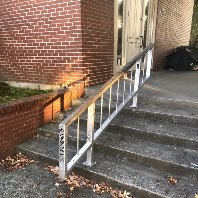 Square rail and linker 
