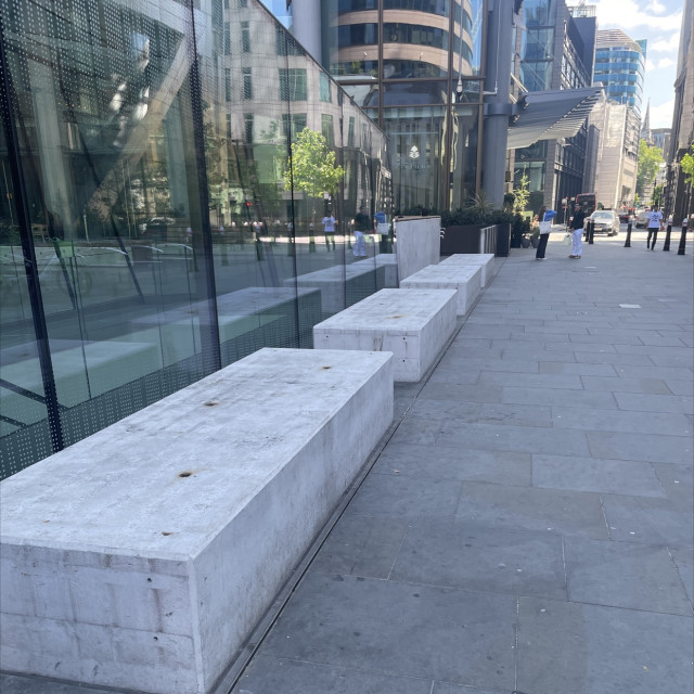 Flat ledges