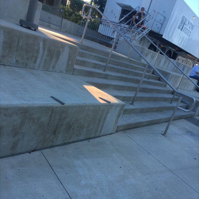 8 stair with a rail 