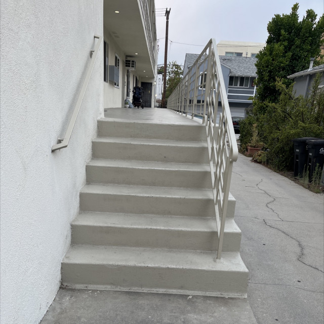 6 stair with downrail