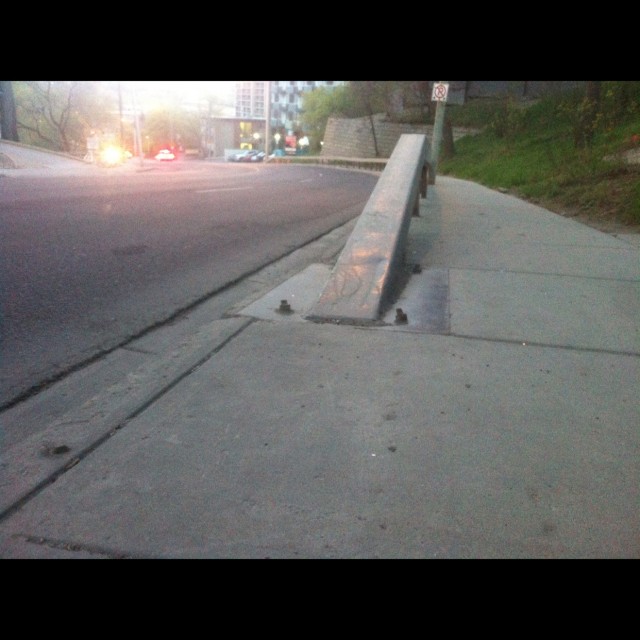 Rail to hill bomb