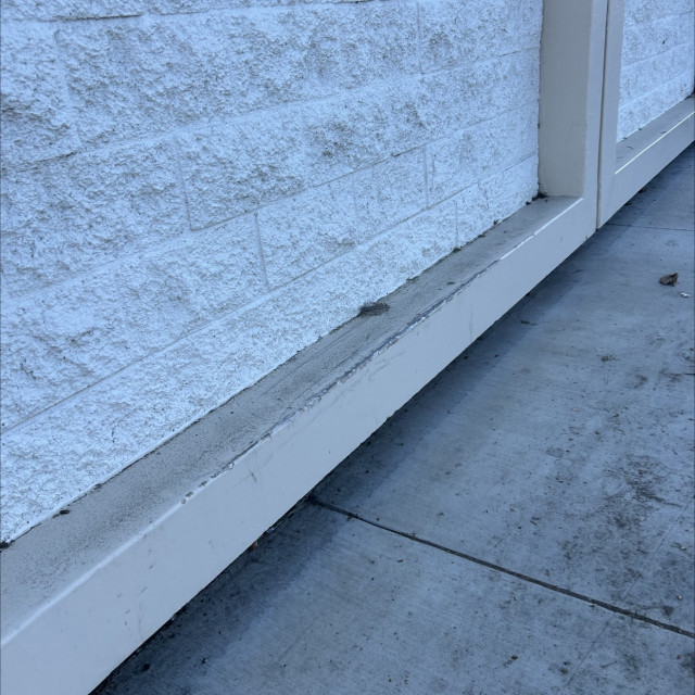 Side curbs 
