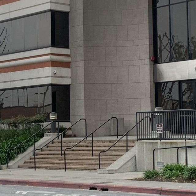 Down ledge/ Stair
